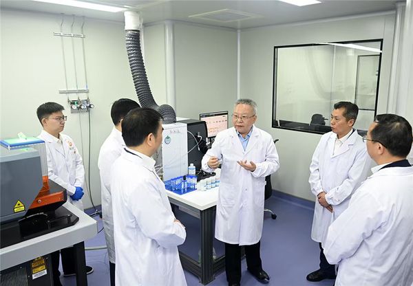 沈曉明到省地質(zhì)院調(diào)研并主持召開座談會